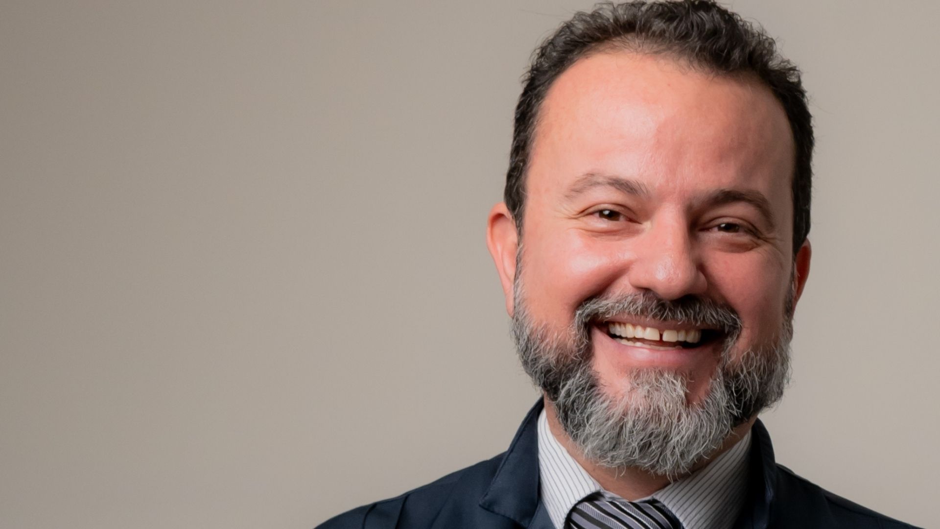 Dr. André Ávila - Consultório odontológico moderno